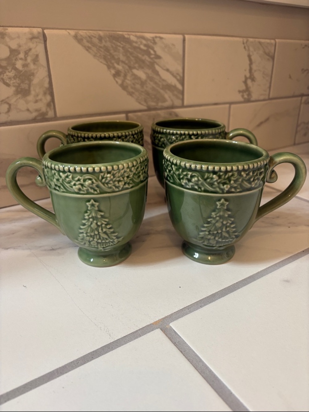 Cracker Barrel “Peace on Earth” Green Christmas Mug - Set of 4